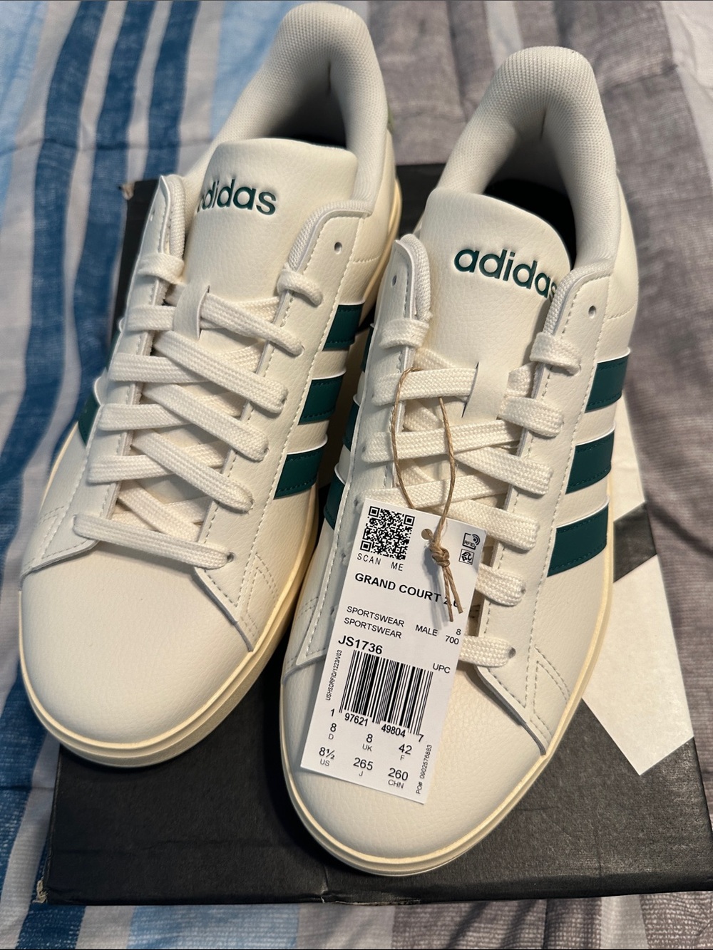adidas Cream Sneakers with Dark Teal Three Stripes